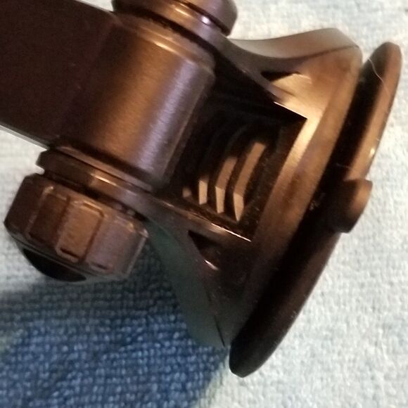 Spigen suction mount super adjustable - Picture 6 of 6